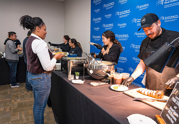 TRREB Holiday Luncheon 2022-09624