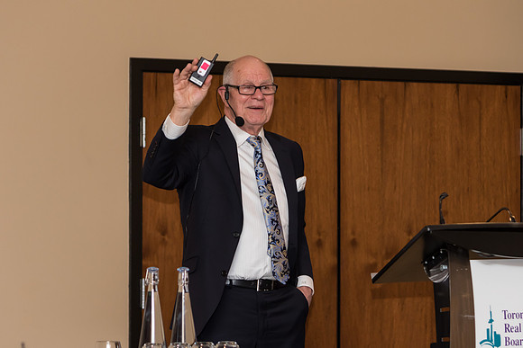 1301_RealtorQuest_AGM_2016_GP_L3688_