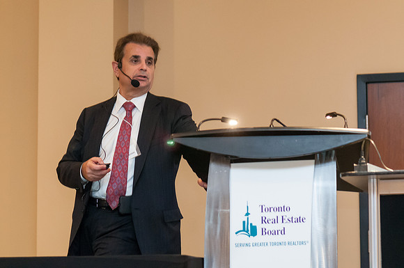 1709_RealtorQuest_AGM_2016__DSC3809_