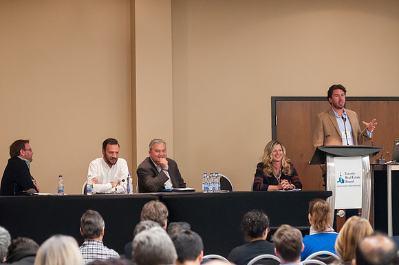 2665_RealtorQuest_AGM_2016__DSC4231_