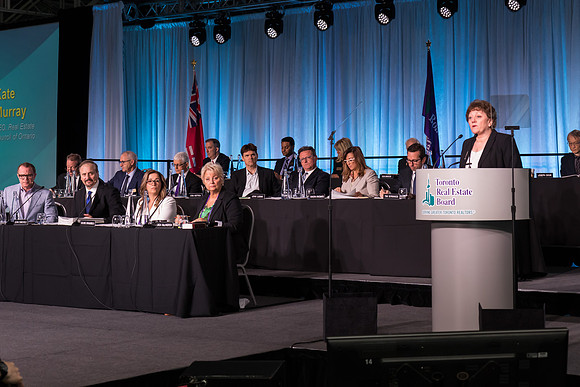 0480_RealtorQuest_AGM_2016_GP_L3524_