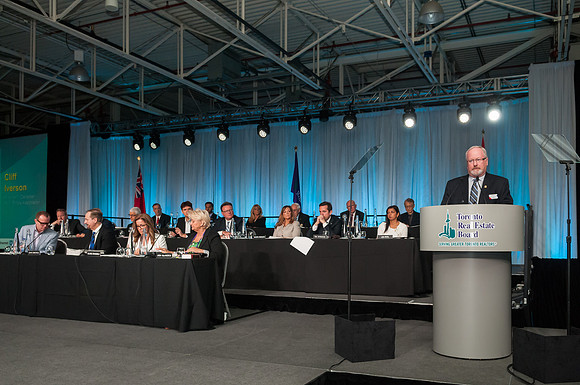 0574_RealtorQuest_AGM_2016__DSC3283_