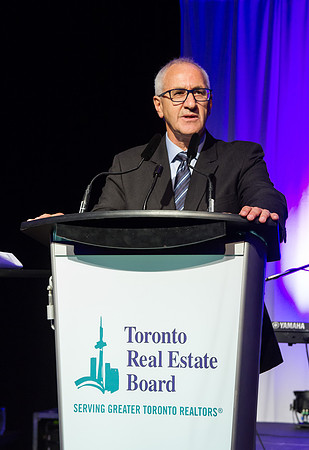 TREB Member Dinner 25-50 2016-8788