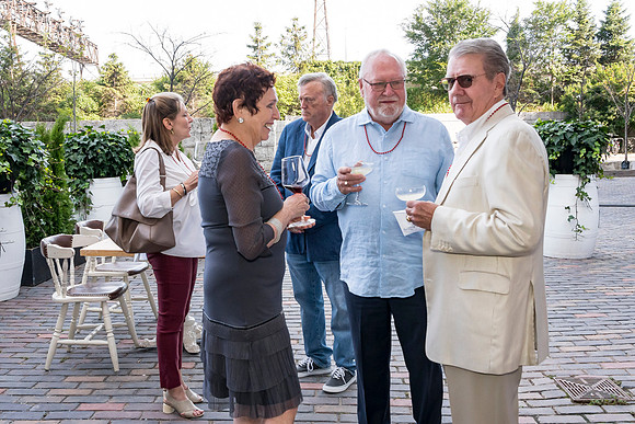 Past Presidents Dinner 2022-02945