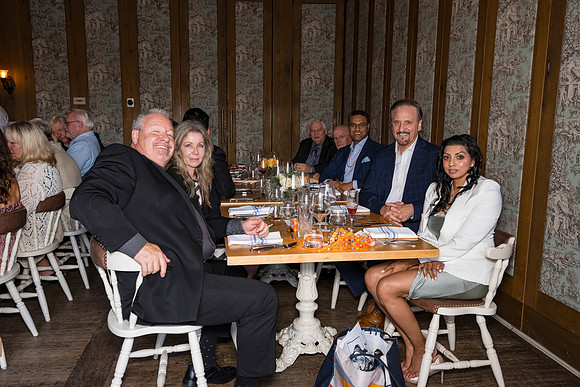 Past Presidents Dinner 2022-03131