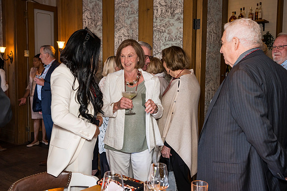 Past Presidents Dinner 2022-02875