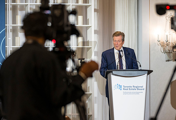 FiresideChat2022-TRREB-KevinCrigger-JohnDiMichele-JohnTory-06638