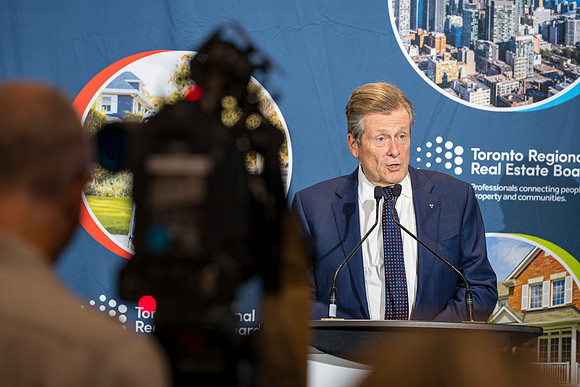 FiresideChat2022-TRREB-KevinCrigger-JohnDiMichele-JohnTory-06809