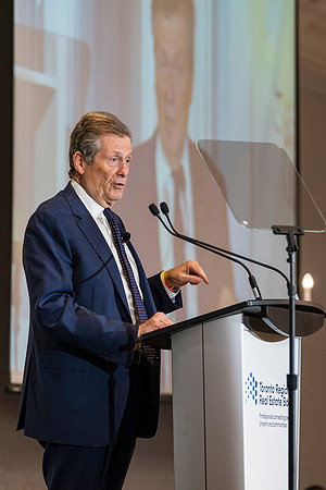 FiresideChat2022-TRREB-KevinCrigger-JohnDiMichele-JohnTory-06652