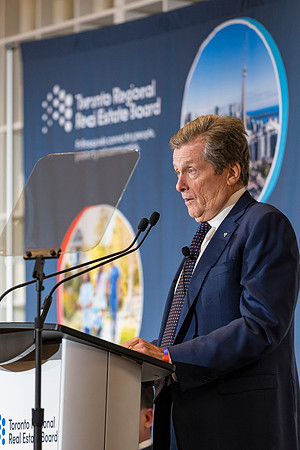 FiresideChat2022-TRREB-KevinCrigger-JohnDiMichele-JohnTory-06631