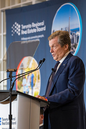 FiresideChat2022-TRREB-KevinCrigger-JohnDiMichele-JohnTory-06632
