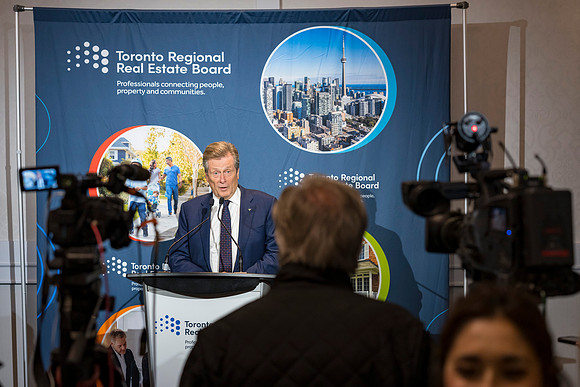 FiresideChat2022-TRREB-KevinCrigger-JohnDiMichele-JohnTory-06811