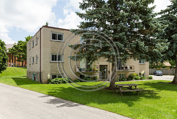 7-11 Manhattan Ct_Guelph_04