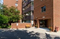 382 Queenston St_St_Catharines_04