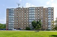 76 Roehampton Ave_St_Catharines_03