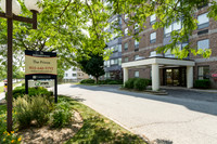 76 Roehampton Ave_St_Catharines_05