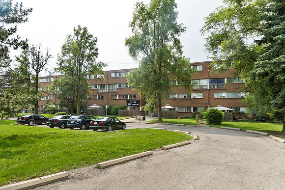 34 Brockwell Dr_Toronto_01