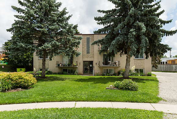 7-11 Manhattan Ct_Guelph_03