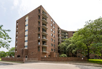 64 Roehampton Ave