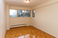 32 Brockwell Dr_Toronto_11