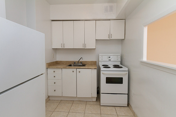 32 Brockwell Dr_Toronto_08