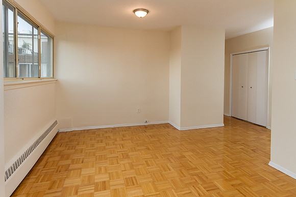 32 Brockwell Dr_Toronto_07