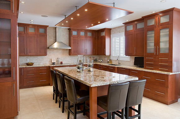 2323 Lyndhurst Dr