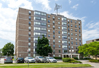 76 Roehampton Ave
