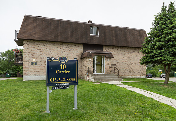 10 Cartier Ct_01