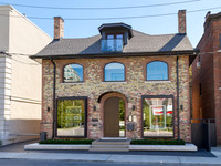 3 Rowanwood Ave