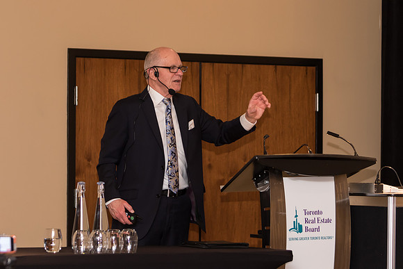 1289_RealtorQuest_AGM_2016_GP_L3684_