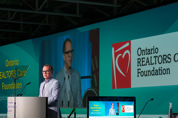 0728_RealtorQuest_AGM_2016__DSC3403_