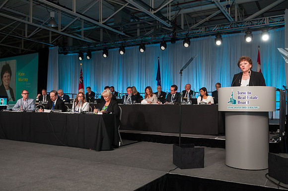0483_RealtorQuest_AGM_2016__DSC3275 (1)_