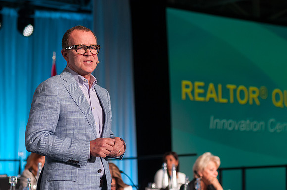 0785_RealtorQuest_AGM_2016__DSC3428_