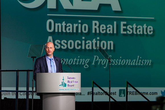 0542_RealtorQuest_AGM_2016_IMG_1512_