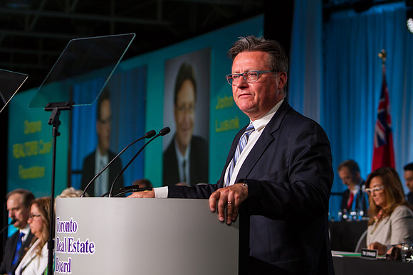 0741_RealtorQuest_AGM_2016_IMG_1560_