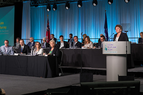 0480_RealtorQuest_AGM_2016_GP_L3524_