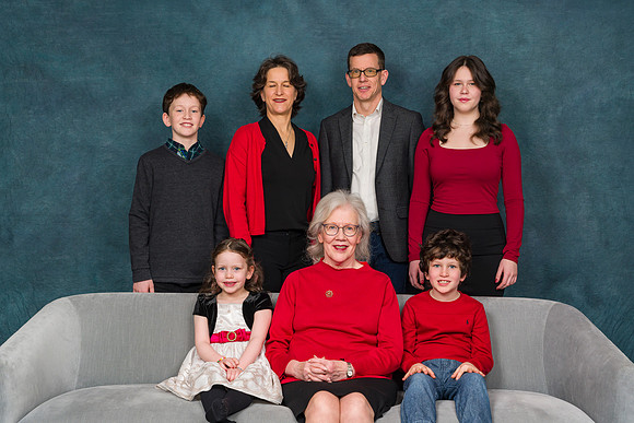 Cowan Family Christmas Portraits 2023-0228GP