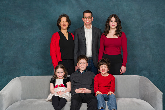 Cowan Family Christmas Portraits 2023-0233GP