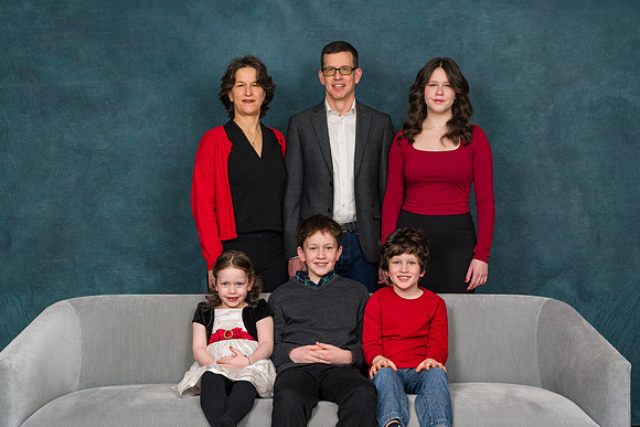 Cowan Family Christmas Portraits 2023-0235GP