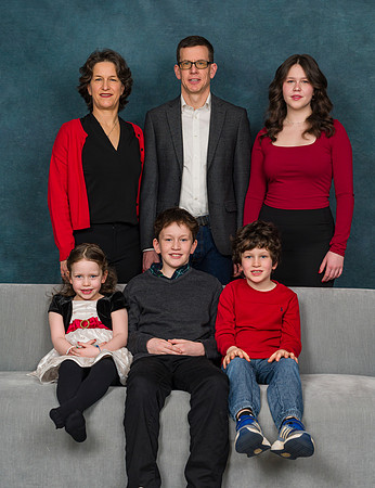Cowan Family Christmas Portraits 2023-0239GP