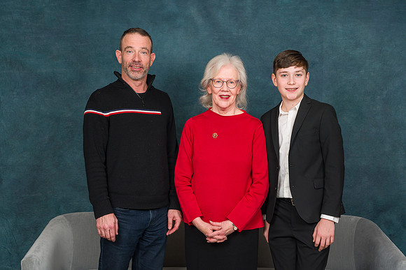 Cowan Family Christmas Portraits 2023-0243GP