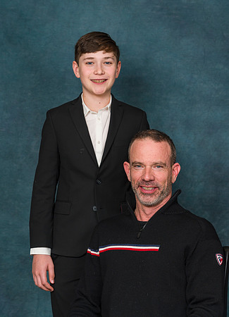 Cowan Family Christmas Portraits 2023-0255GP