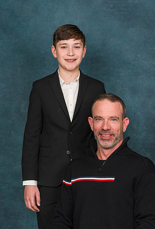 Cowan Family Christmas Portraits 2023-0257GP