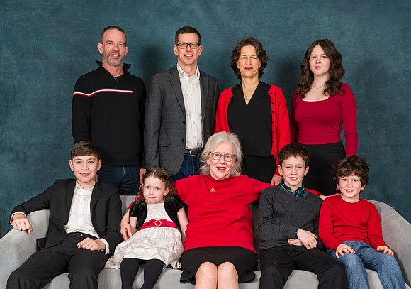 Cowan Family Christmas Portraits 2023-0190GP