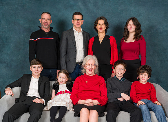 Cowan Family Christmas Portraits 2023-0194GP