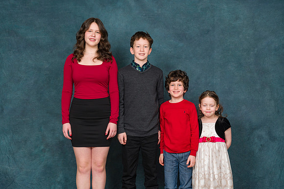 Cowan Family Christmas Portraits 2023-0267GP