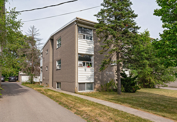 03_25 Greenbriar Rd front A_