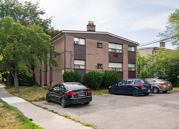 10_29 Greenbriar Rd back_