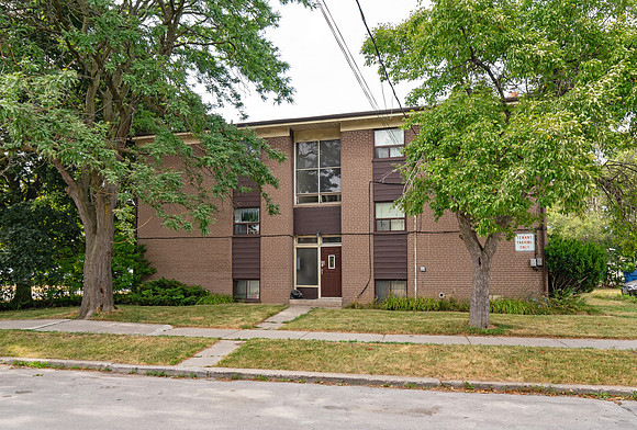 11_29 Greenbriar Rd front_